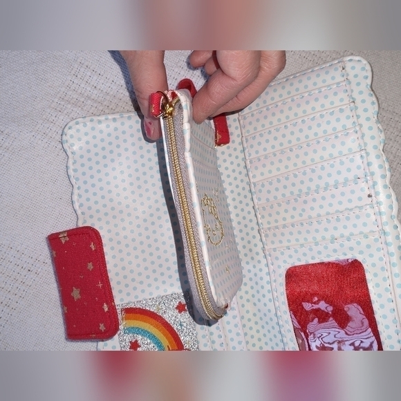 Hello Kitty Retro Purse Wallet Rainbow 🌈 Cloud Cute Good Condition - Picture 3 of 9